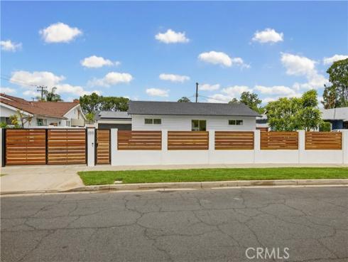 2515 E. Orange Grove