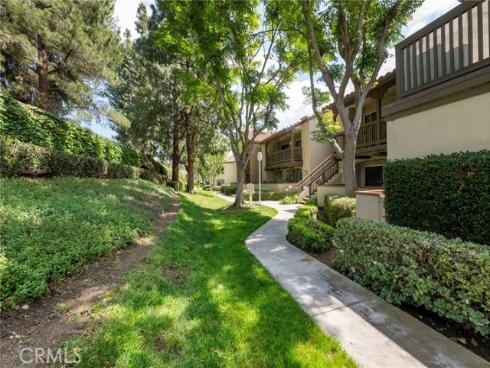 215 S. Cross Creek L