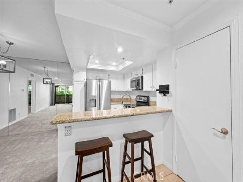 215 S Cross Creek L , Orange, CA