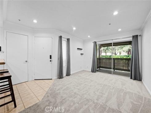 215 S Cross Creek L , Orange, CA