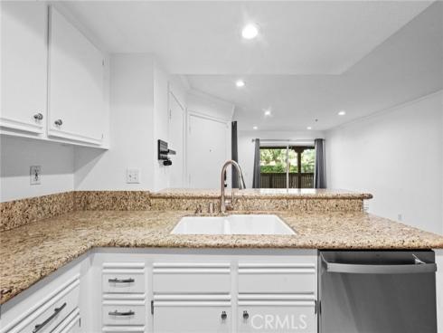 215 S Cross Creek L , Orange, CA