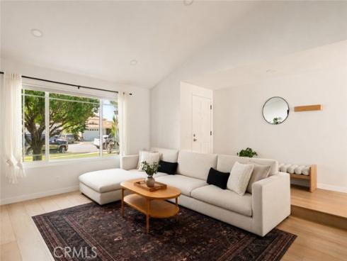 1519 E Van Bibber , Orange, CA