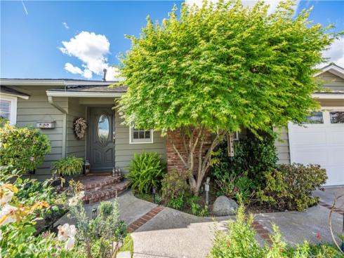 1224 E. Orange Grove