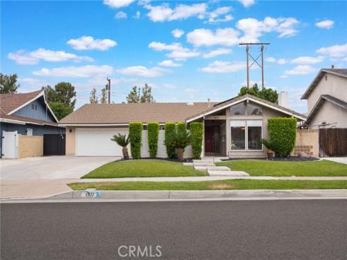 1517 E. Riverview