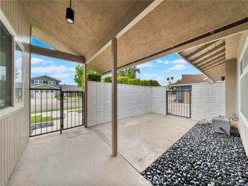 1517 E Riverview , Orange, CA