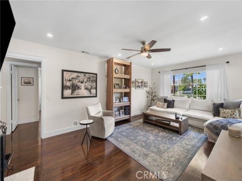 822 E Walnut Avenue, Orange, CA