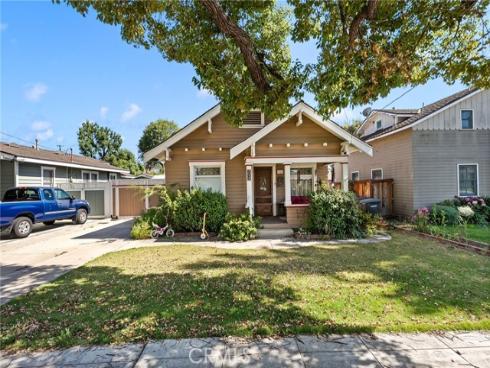712 E Washington Ave , Orange, CA