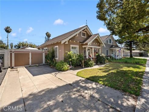 712 E Washington Ave , Orange, CA