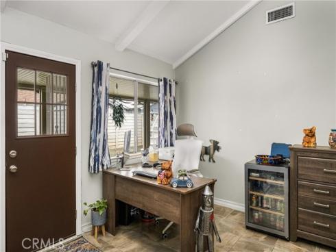915 E La Veta Avenue , Orange, CA