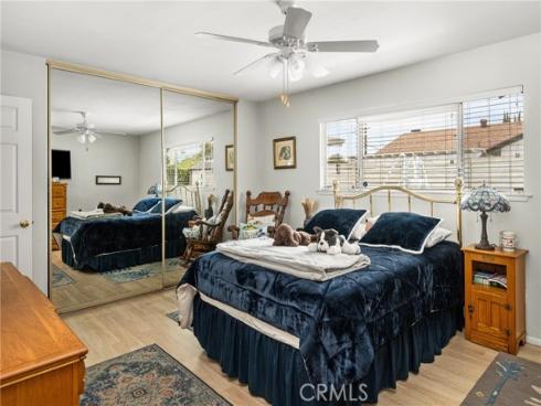 915 E La Veta Avenue , Orange, CA