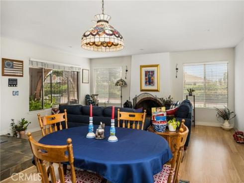 915 E La Veta Avenue , Orange, CA