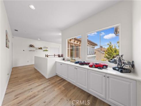 2563 N Falconer , Orange, CA