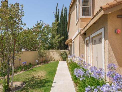 3319 E Chardonnay Lane, Orange, CA
