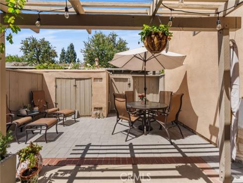 101 W Riverdale 60 Avenue, Orange, CA