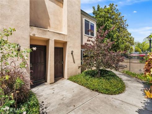 101 W Riverdale 60 Avenue, Orange, CA