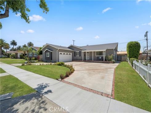 402 E. Hoover Avenue