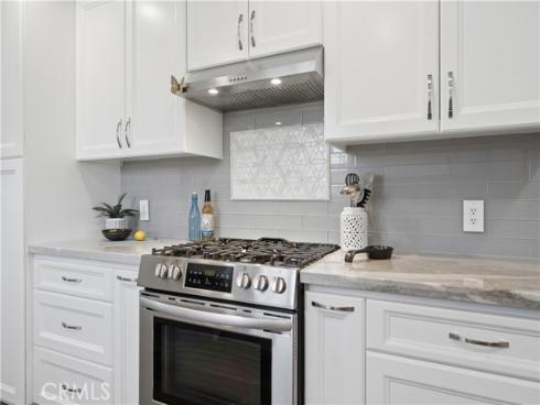402 E Hoover Avenue, Orange, CA