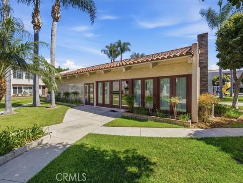 700 W La Veta  , Orange, CA