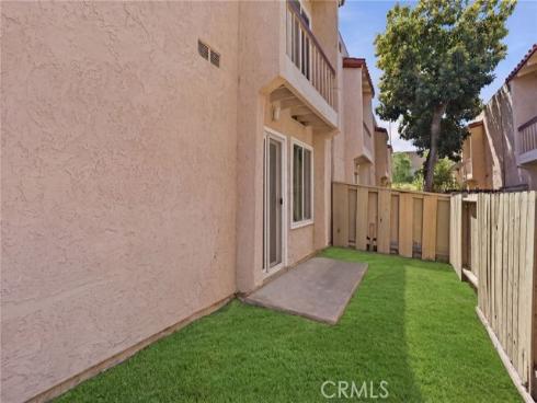 700 W La Veta  , Orange, CA