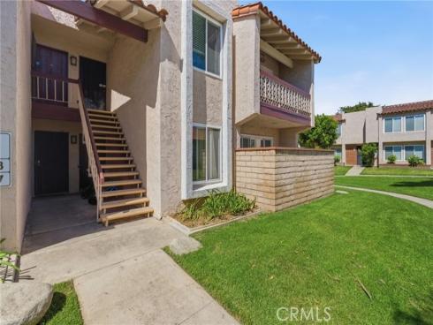 700 W La Veta  , Orange, CA