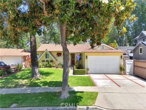 2415 E. Oakmont