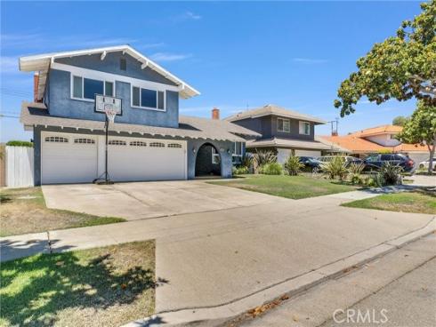 745 E Barkley Avenue, Orange, CA