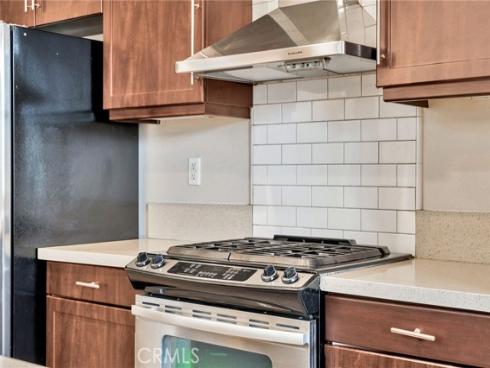 563 W Maple Avenue, Orange, CA