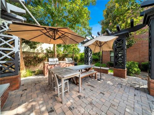563 W Maple Avenue, Orange, CA