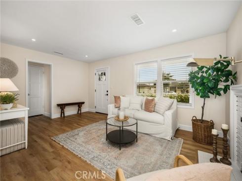 944 W Acacia Avenue, Orange, CA