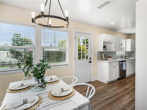 944 W Acacia Avenue, Orange, CA