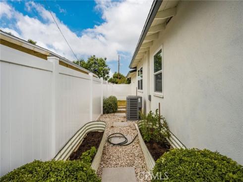 944 W Acacia Avenue, Orange, CA