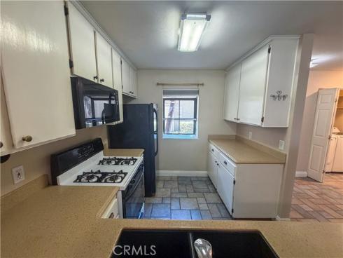 700 E Lake  67 , Orange, CA