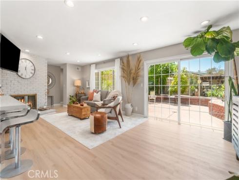 702 E Cumberland , Orange, CA