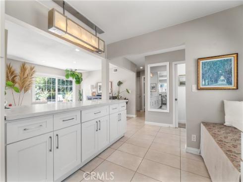 702 E Cumberland , Orange, CA