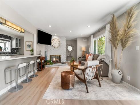 702 E Cumberland , Orange, CA