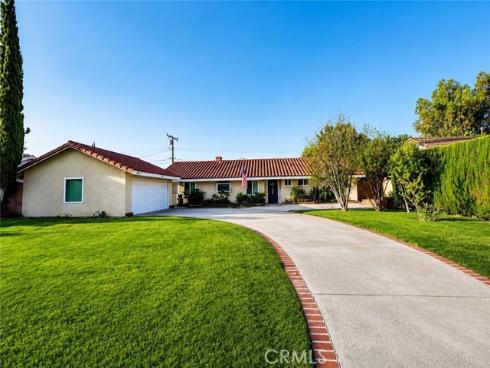 702 E Cumberland , Orange, CA
