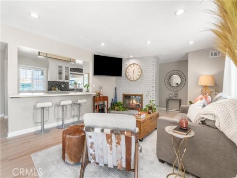 702 E Cumberland , Orange, CA