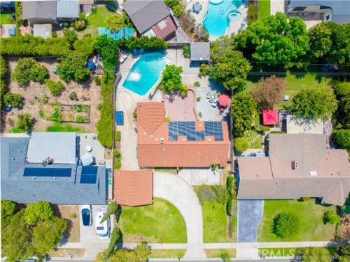 702 E Cumberland , Orange, CA