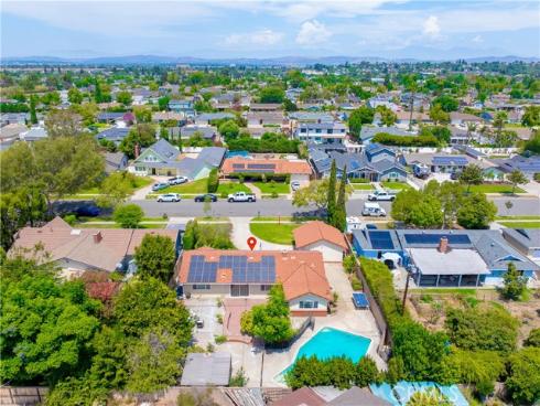 702 E Cumberland , Orange, CA