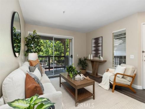 227 S Cross Creek D , Orange, CA