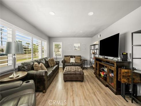 1334 E Collins , Orange, CA