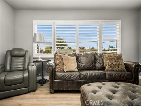 1334 E Collins , Orange, CA