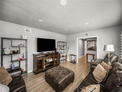 1334 E Collins , Orange, CA