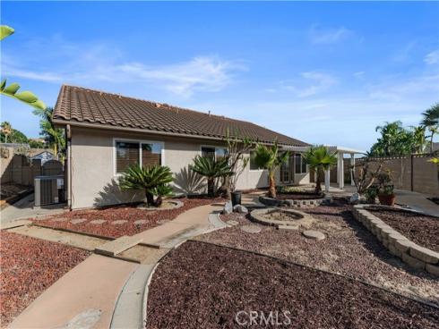2580 N Robinhood , Orange, CA