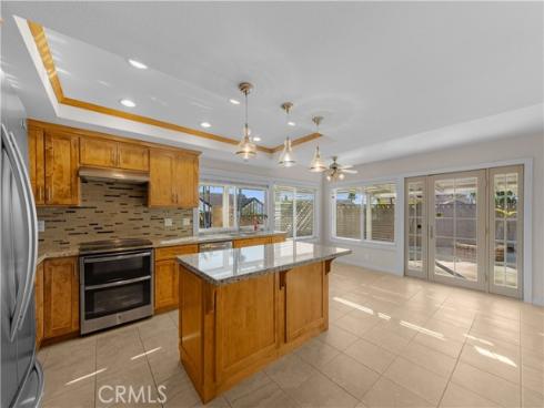 2580 N Robinhood , Orange, CA