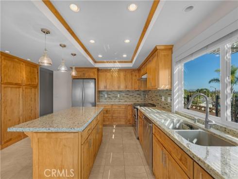 2580 N Robinhood , Orange, CA