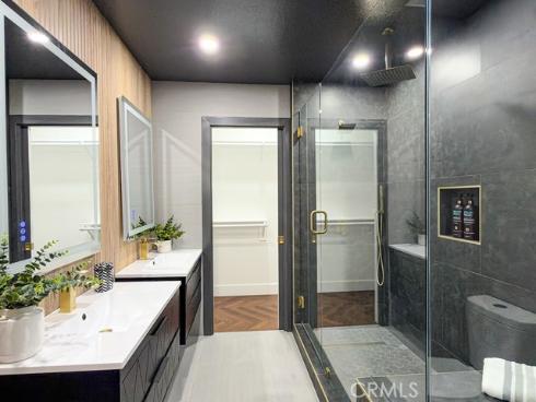527 N Park  , Orange, CA