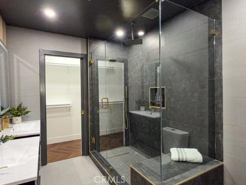 527 N Park  , Orange, CA