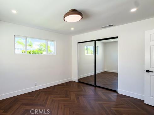 527 N Park  , Orange, CA