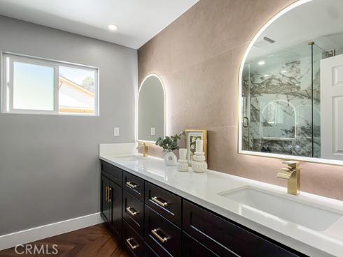 527 N Park  , Orange, CA